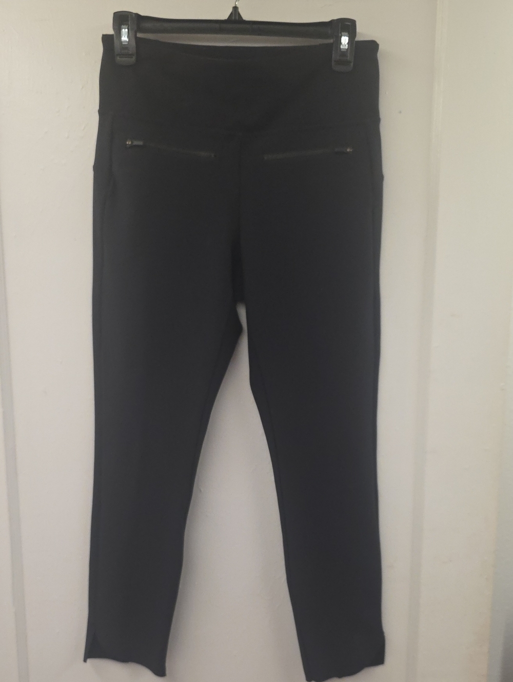 Athleta Stellar Crop Leggings Black Raw Hem Zip Pocket Size Small